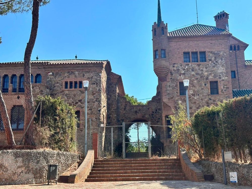 La casa del maestro y la escuela en la actualidad